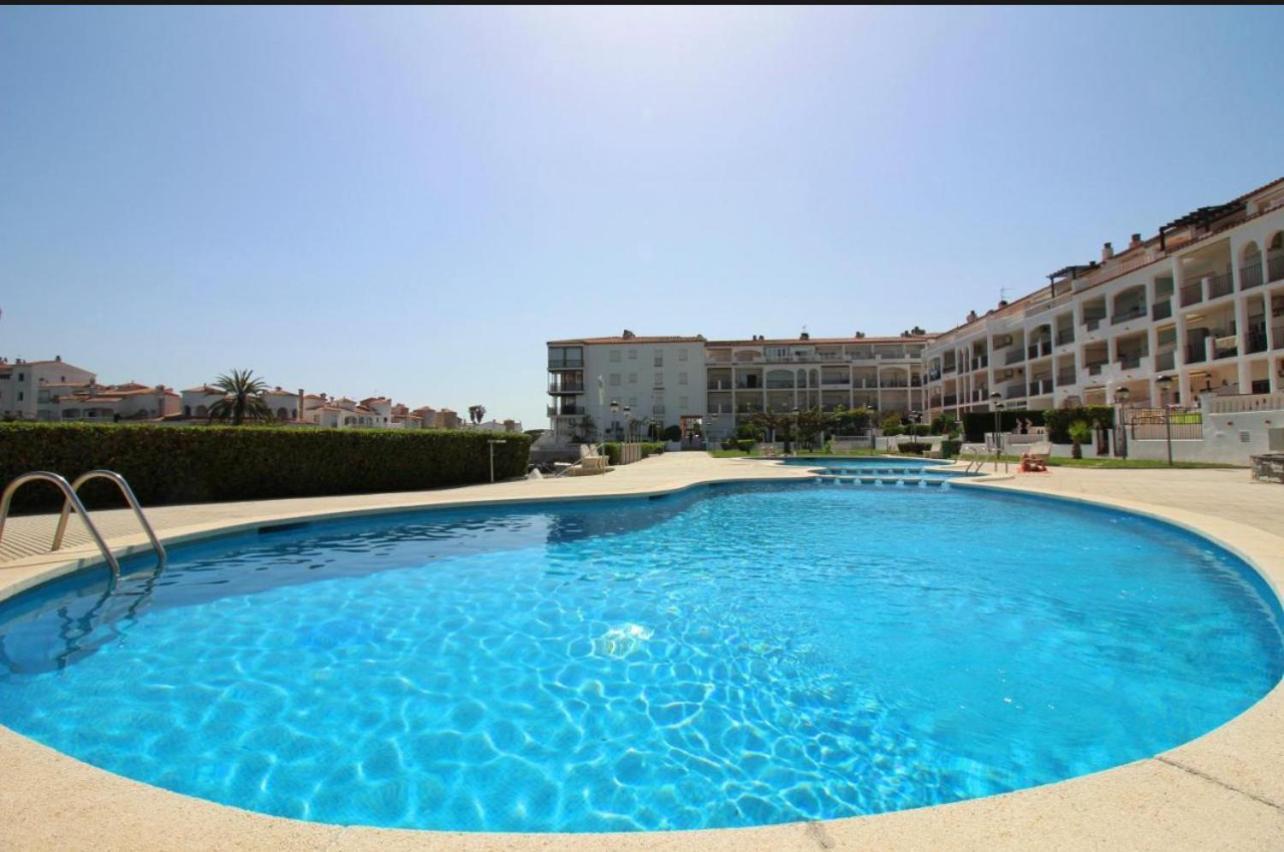 Apartamento Gran Lago Con Vistas Al Canal Empuriabrava Exterior photo